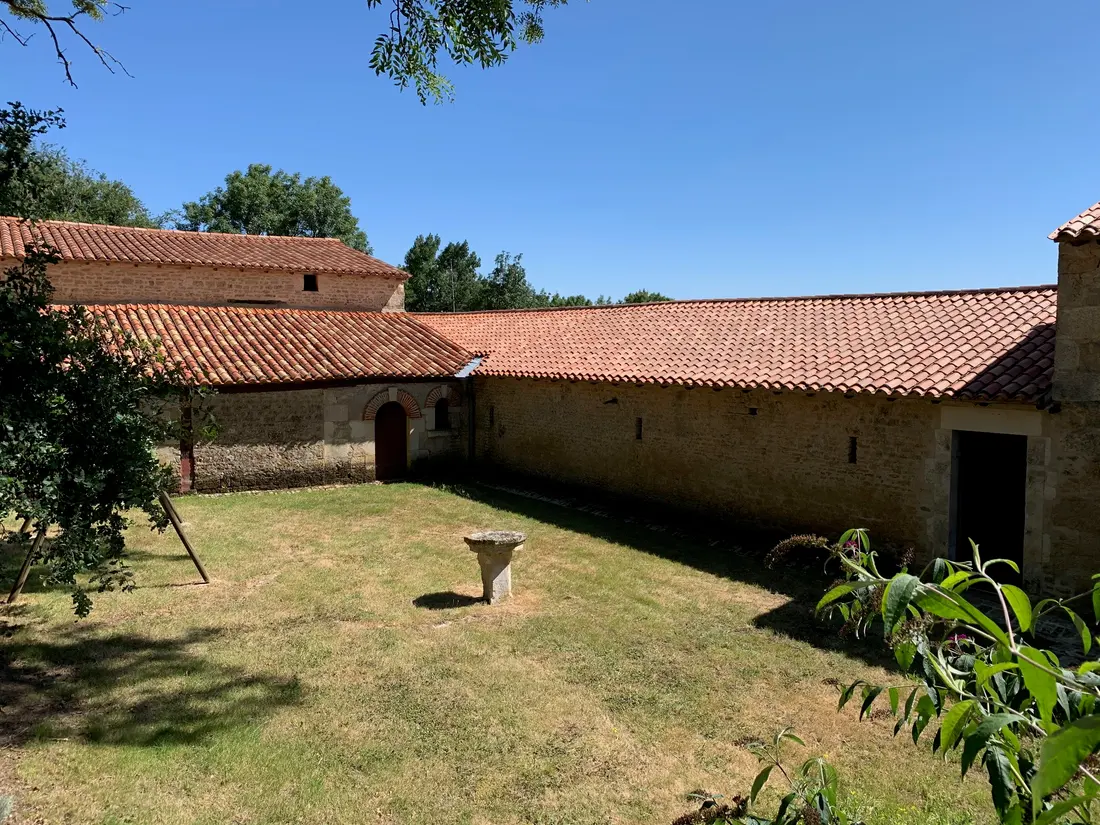 La cour de la Tourelle